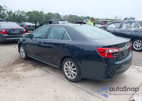 2014 Toyota Camry Xle z USA, uszkodzony, nr VIN 4T4BF1FK8ER412674